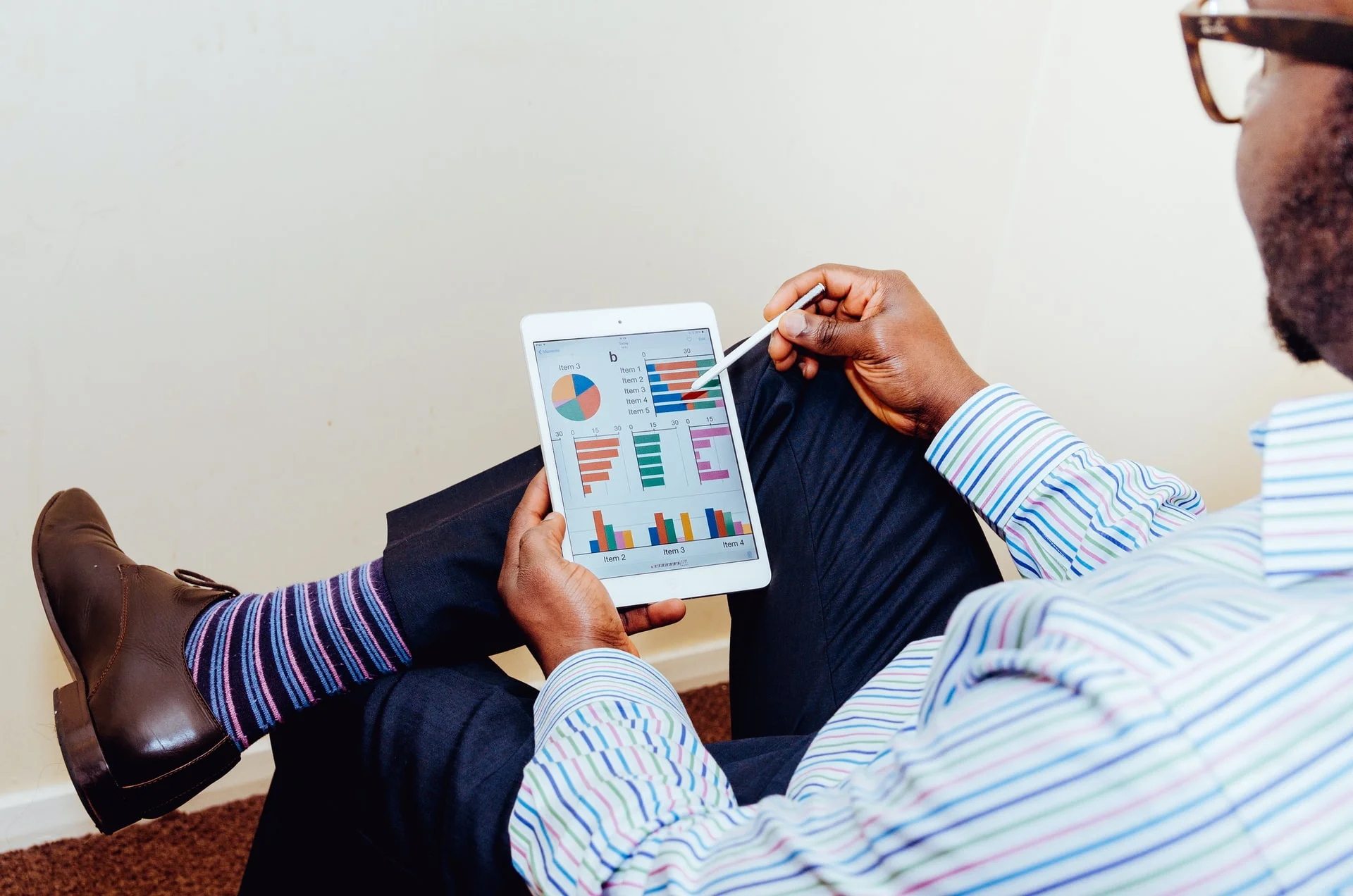 What Is Corporate Leadership? The Key Qualities & Top 5 Skills Needed for Company Growth